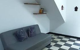 Apartamento Amoblado amplio y confortable, excelente ubicación MELAO